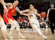 爱游戏官方-辽宁队完胜爵士，锡安点燃赛场