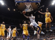 爱游戏APP-雷霆强行终结奇才，克莱成为关键先生