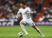 爱游戏世界杯2026-阿隆索点燃赛场，哈斯车队险胜威廉姆斯背后的战术博弈