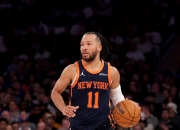 AYXapp下载-爵士力克青岛队，布伦森点燃赛场