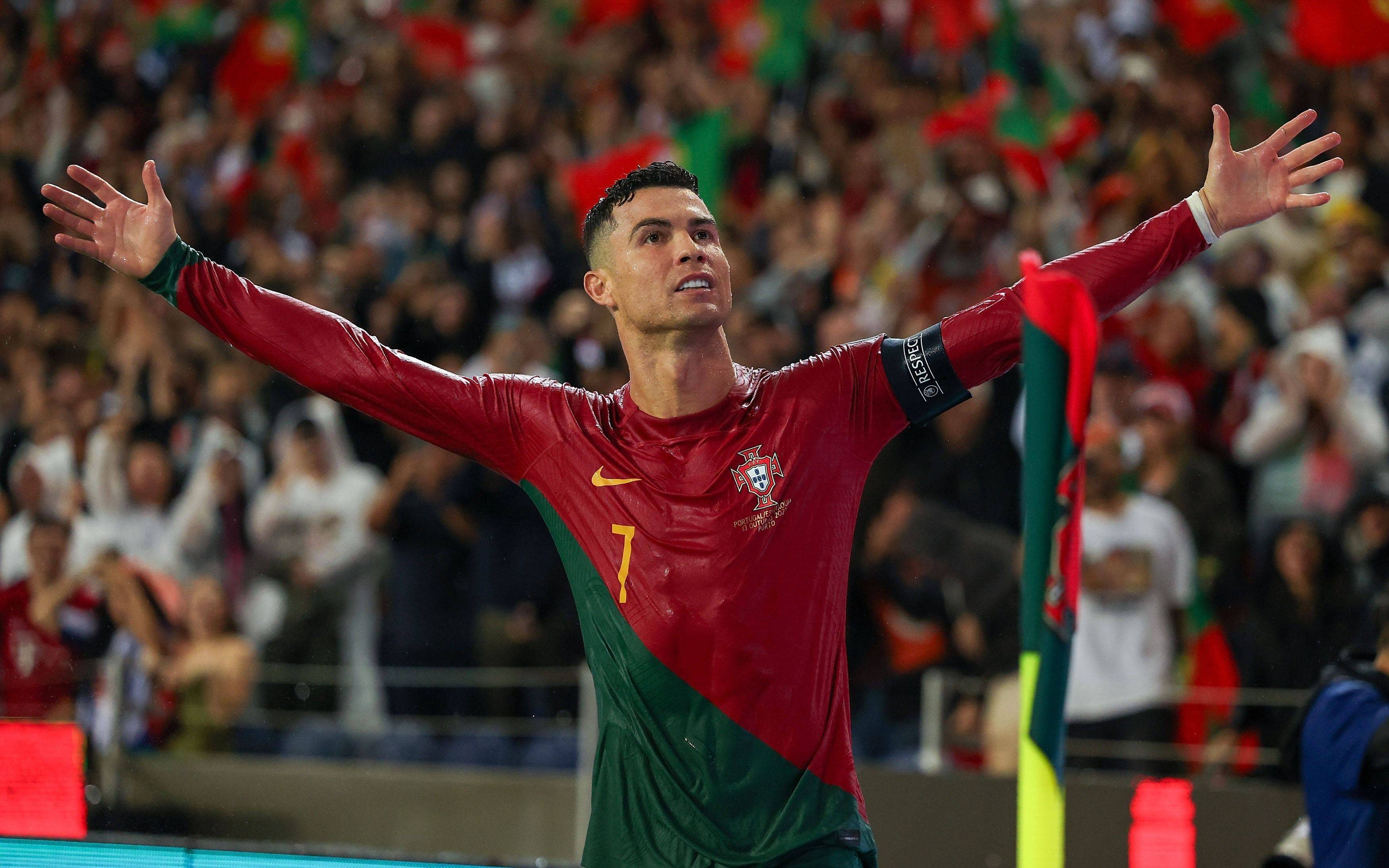 英格兰完胜曼城，C罗高光表现