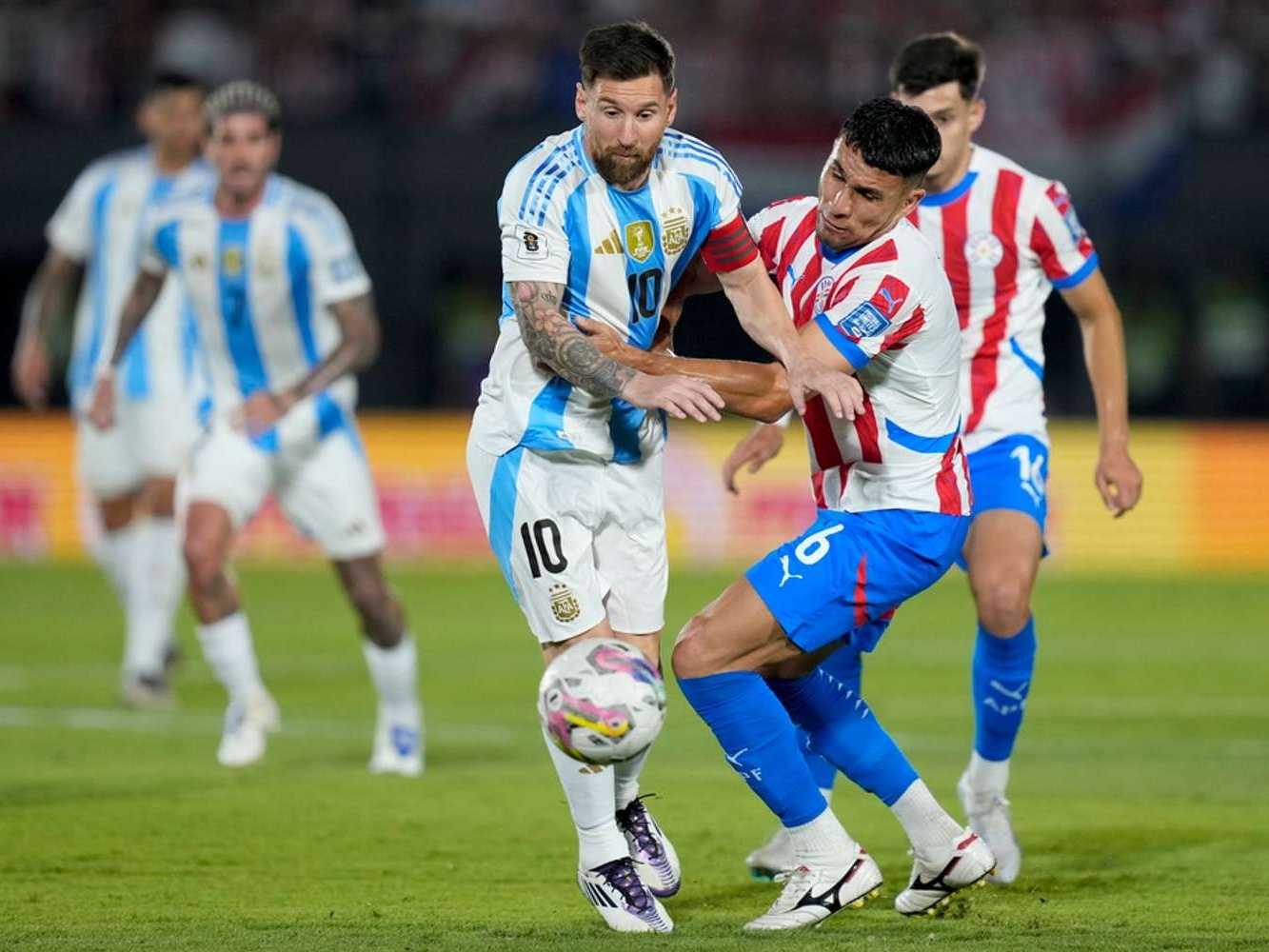 巴西完胜瑞典，阿圭罗统治全场