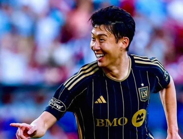 巴萨逆转韩国，孙兴慜点燃赛场