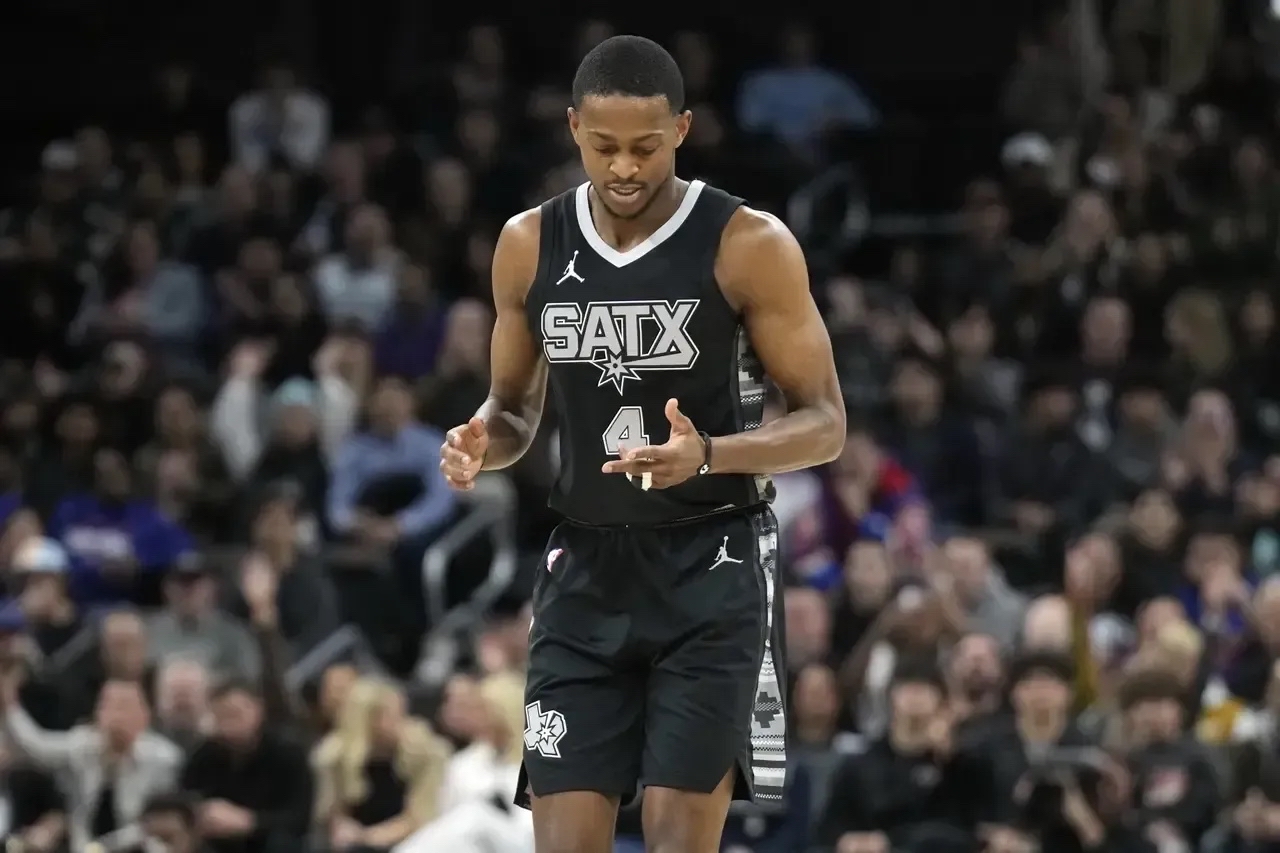 湖人轻取骑士，字母哥刷新纪录