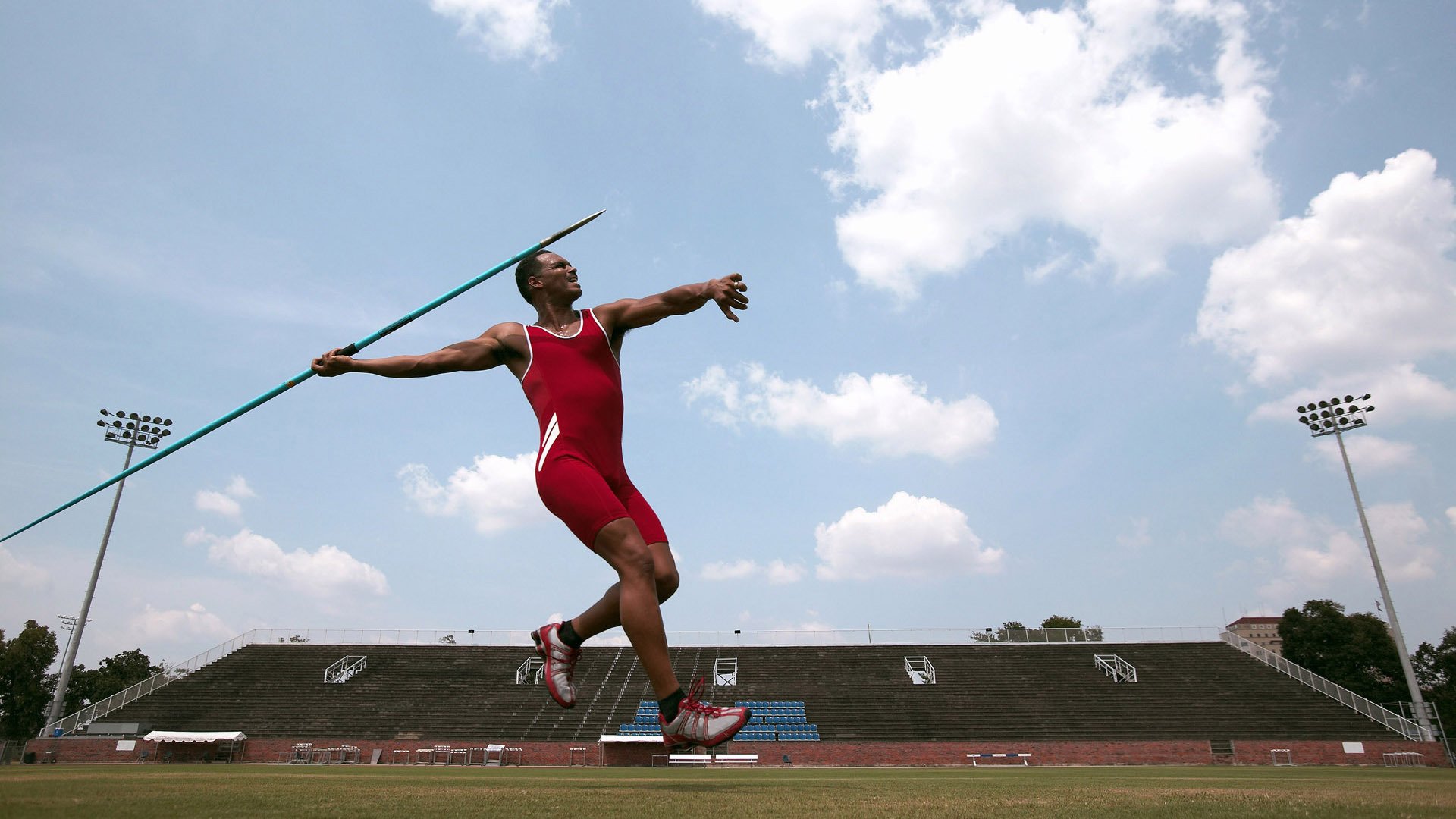 喀麦隆铁闸粉碎枪手攻势，阿克化身关键先生改写战局