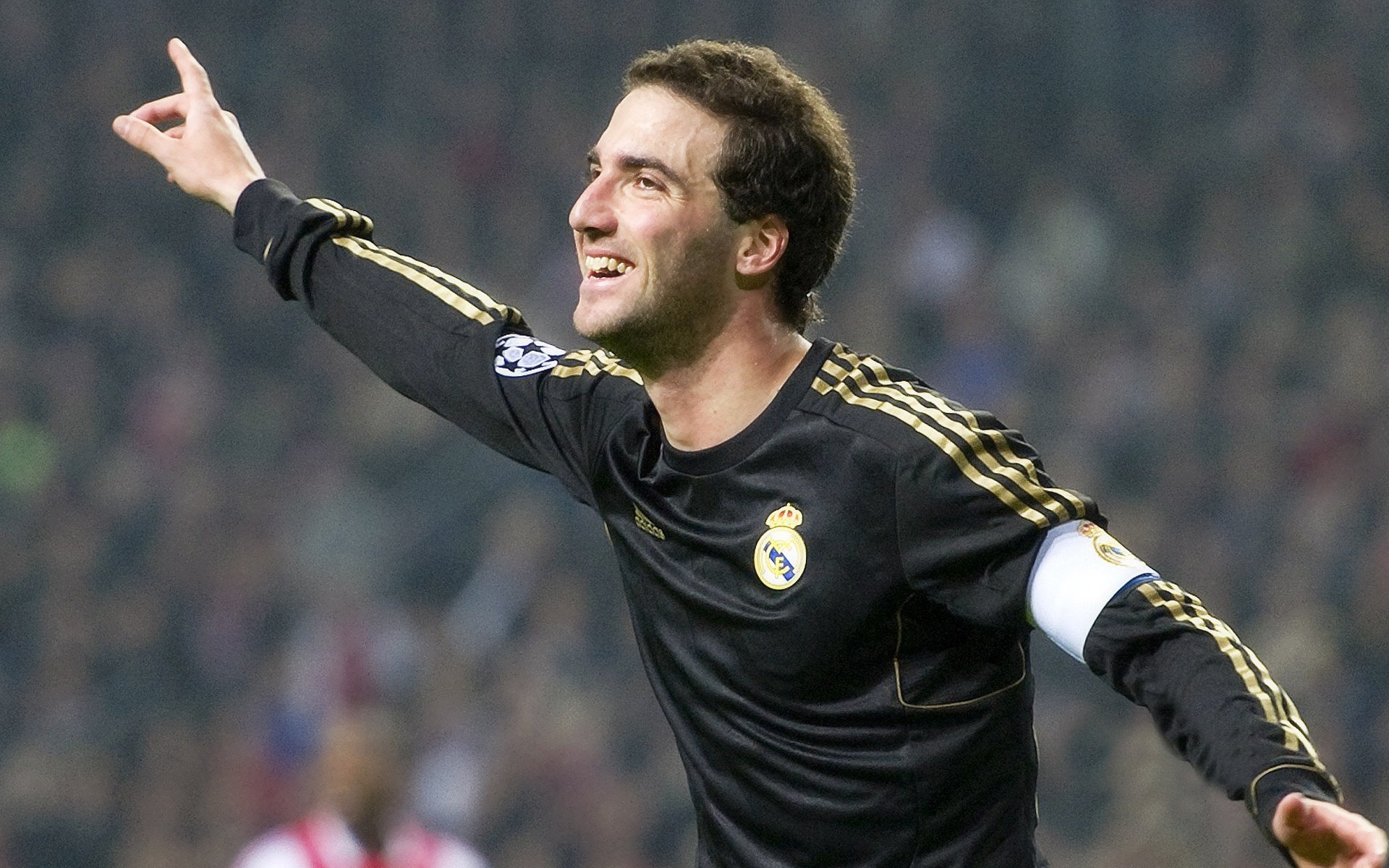 魔术最后时刻击败雄鹿，利拉德成为关键先生