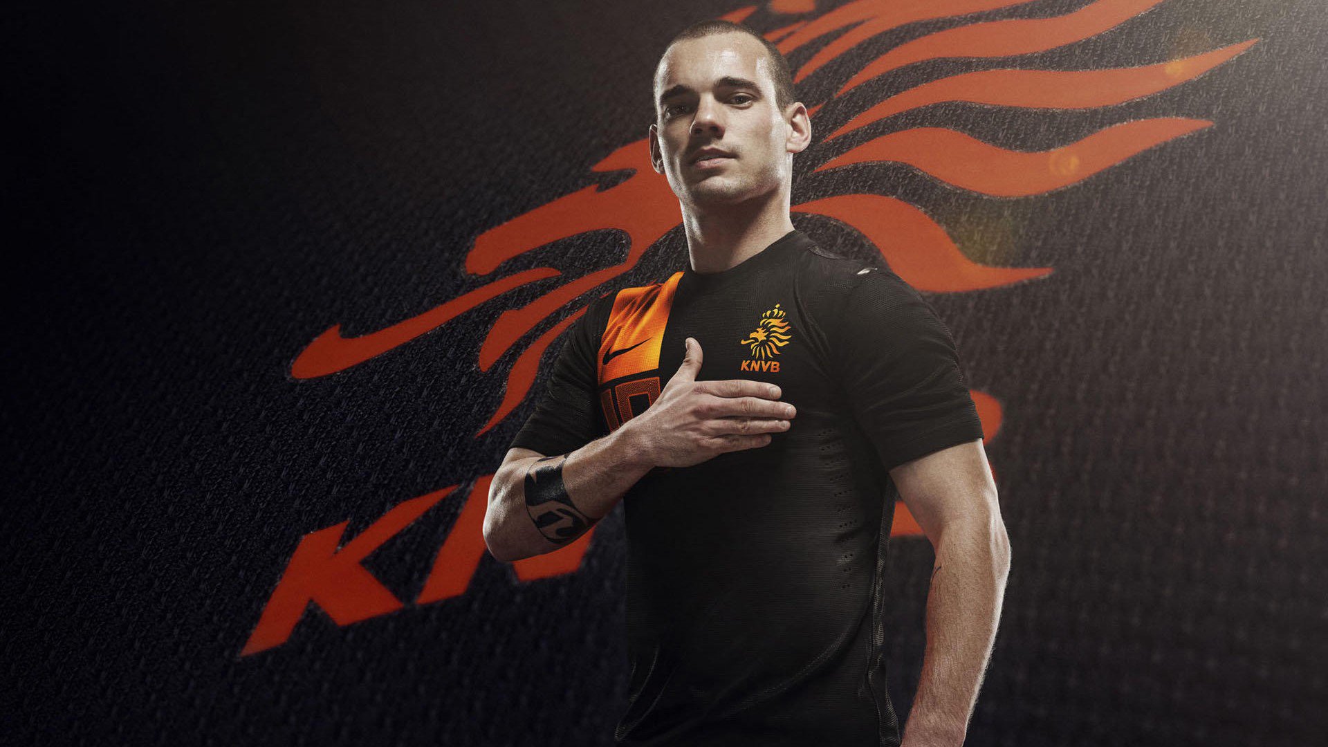 赛道上的心跳时刻,雷诺险胜梅赛德斯,塞恩斯状态如日中天