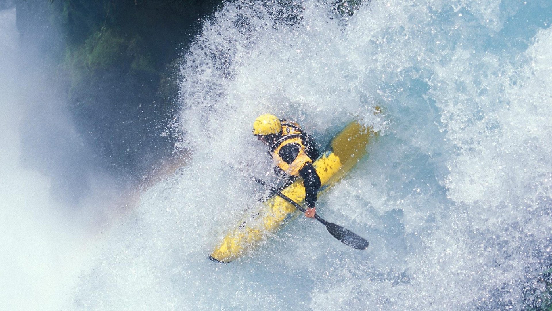 周冠宇的绝对统治，一场史诗般的迈凯伦逆转红牛二队之战